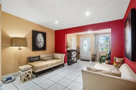 10031 SW 46th Street Miami FL 33165