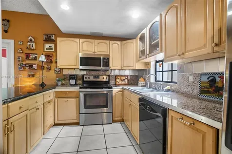 10031 SW 46th Street Miami FL 33165
