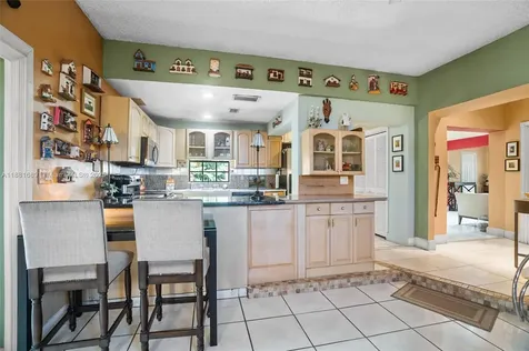 10031 SW 46th Street Miami FL 33165