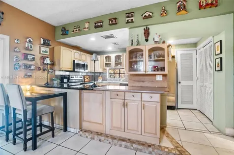 10031 SW 46th Street Miami FL 33165