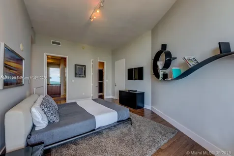 15811 Collins Avenue Sunny Isles Beach FL 33160