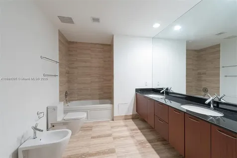 15811 Collins Avenue Sunny Isles Beach FL 33160