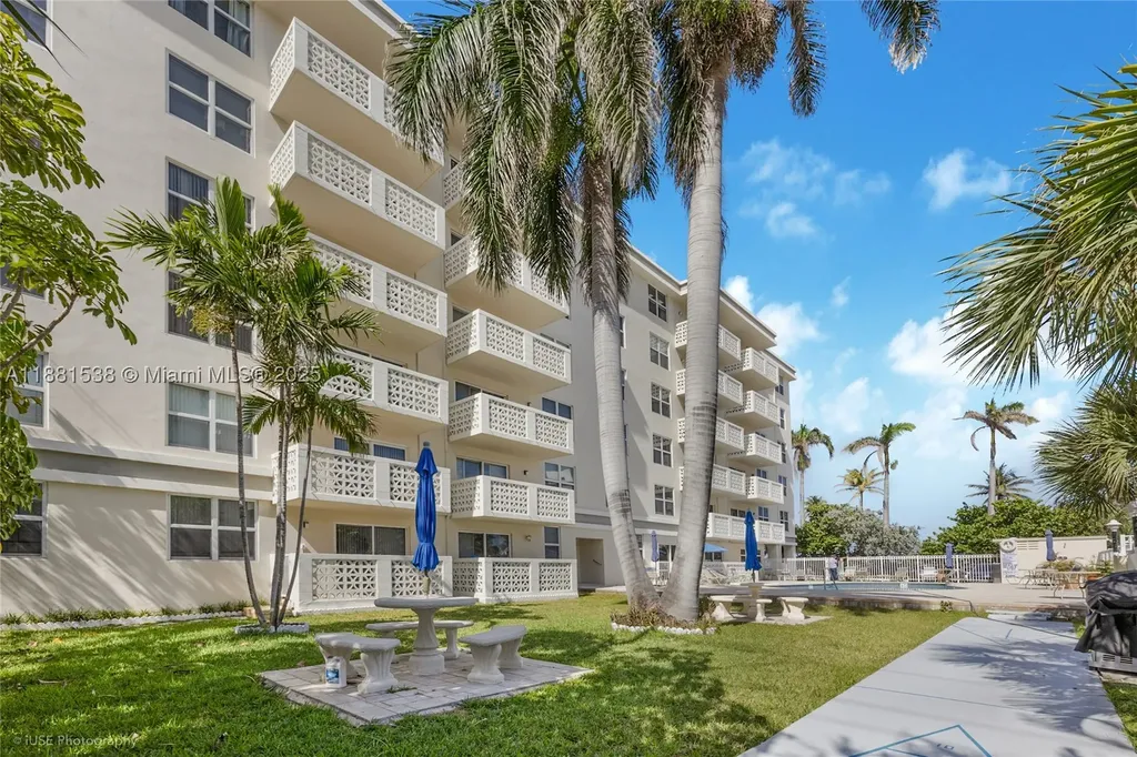 1901 S Ocean Drive Hollywood FL 33019
