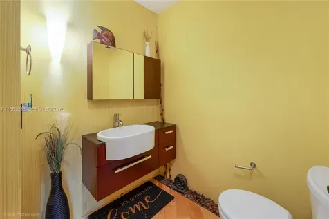 1901 S Ocean Drive Hollywood FL 33019