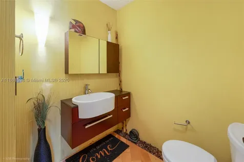 1901 S Ocean Drive Hollywood FL 33019