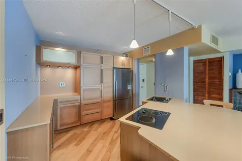 1901 S Ocean Drive Hollywood FL 33019