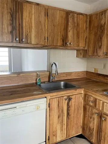 3001 NW 48th Avenue Lauderdale Lakes FL 33313