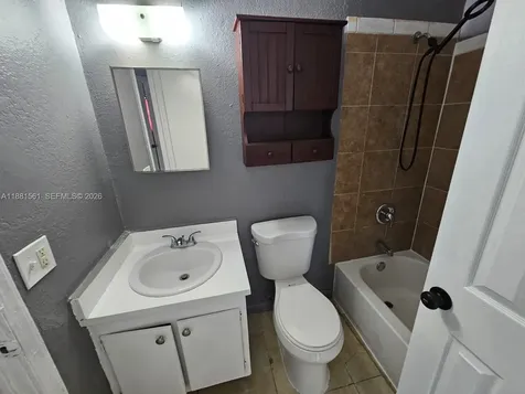 325 SW 80th Terrace North Lauderdale FL 33068