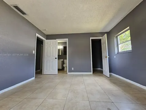 325 SW 80th Terrace North Lauderdale FL 33068
