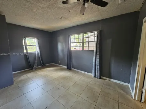 325 SW 80th Terrace North Lauderdale FL 33068