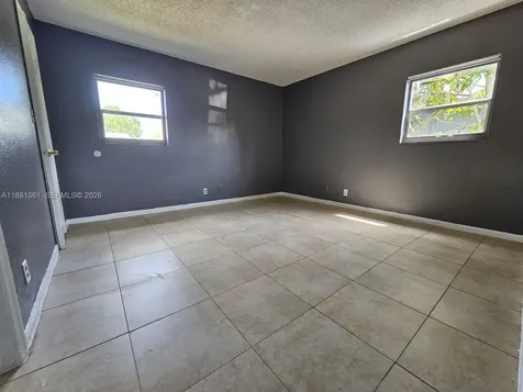 325 SW 80th Terrace North Lauderdale FL 33068