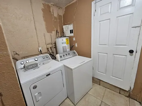 325 SW 80th Terrace North Lauderdale FL 33068