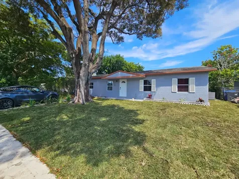 325 SW 80th Terrace North Lauderdale FL 33068