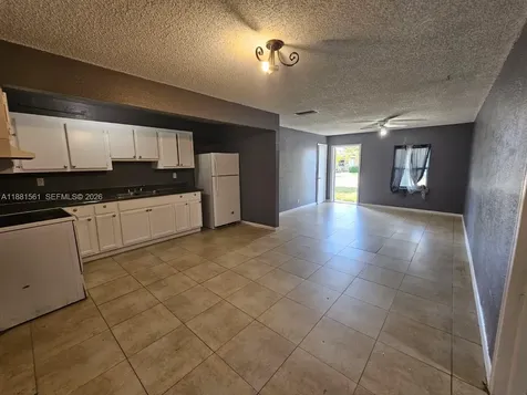 325 SW 80th Terrace North Lauderdale FL 33068