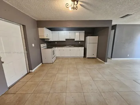 325 SW 80th Terrace North Lauderdale FL 33068