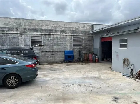 Miami FL 33142