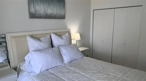 16485 Collins Avenue Sunny Isles Beach FL 33160
