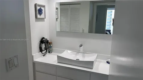 16485 Collins Avenue Sunny Isles Beach FL 33160