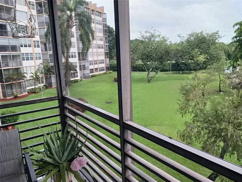 1300 St Charles Place Pembroke Pines FL 33026