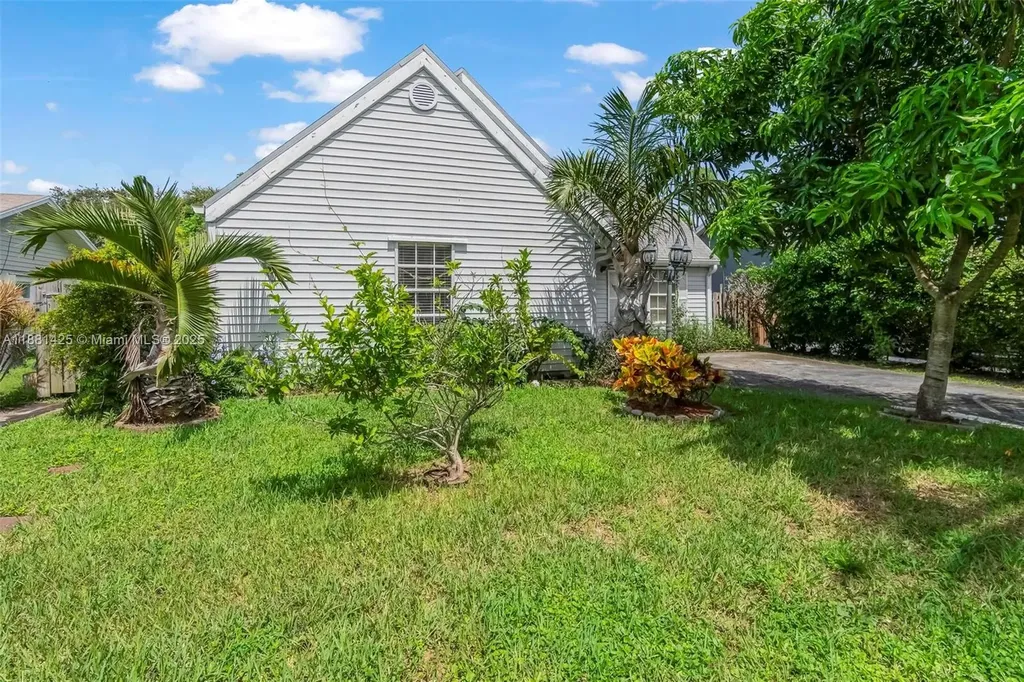 5119 Oak Hill Road Delray Beach FL 33484