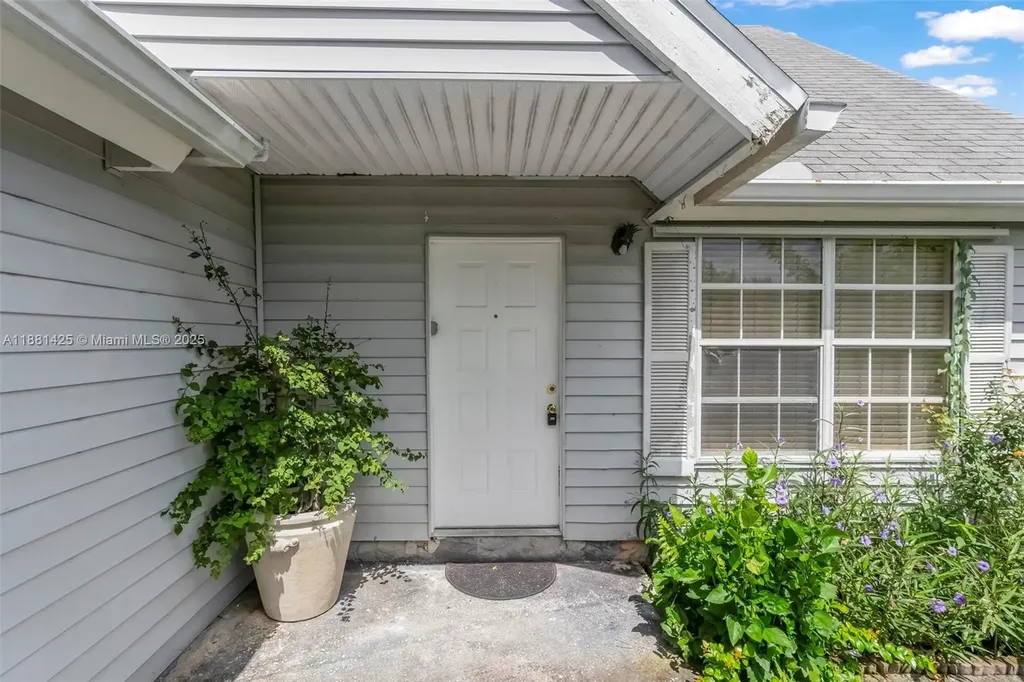 5119 Oak Hill Road Delray Beach FL 33484