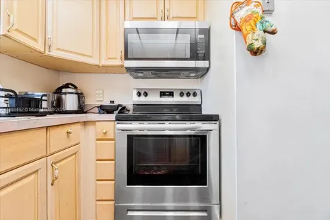 8105 Lagos De Campo Boulevard Tamarac FL 33321