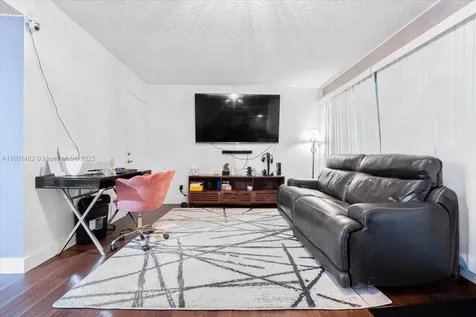 8105 Lagos De Campo Boulevard Tamarac FL 33321