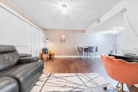 8105 Lagos De Campo Boulevard Tamarac FL 33321