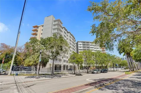 2025 NE 164th Street North Miami Beach FL 33162