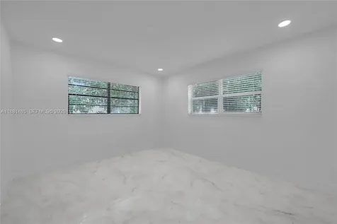 2960 NW 165th Street Miami Gardens FL 33054