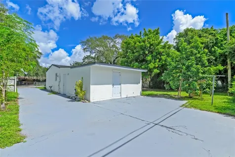 2960 NW 165th Street Miami Gardens FL 33054