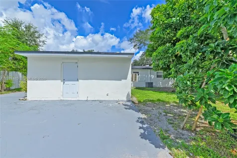 2960 NW 165th Street Miami Gardens FL 33054