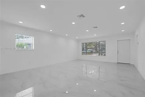 2960 NW 165th Street Miami Gardens FL 33054