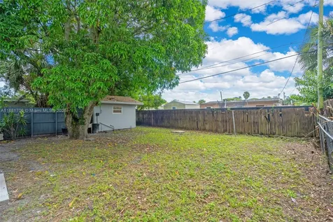 3380 NW 8th Place Lauderhill FL 33311