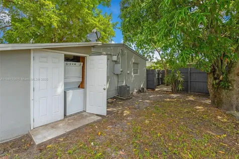3380 NW 8th Place Lauderhill FL 33311