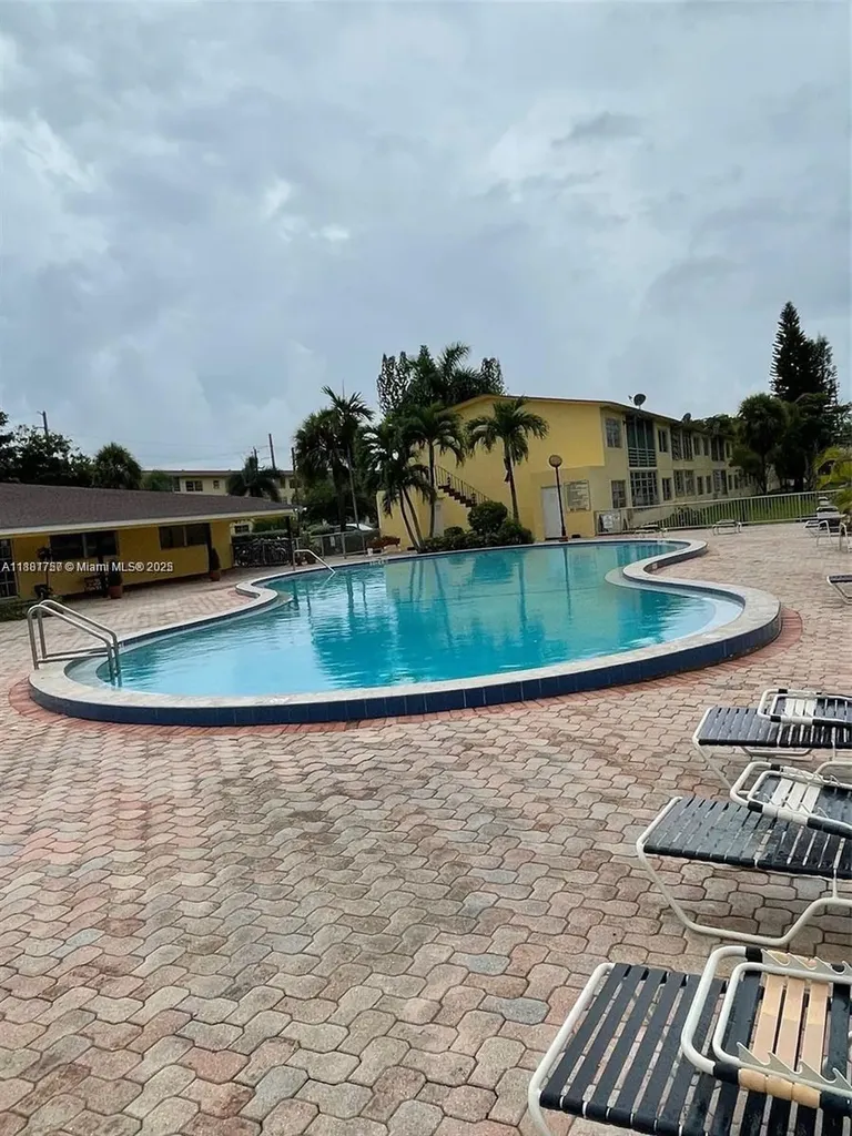 20201 NE 29th Court Aventura FL 33180