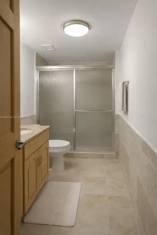 1621 Collins Avenue Miami Beach FL 33139