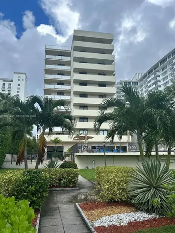 1621 Collins Avenue Miami Beach FL 33139