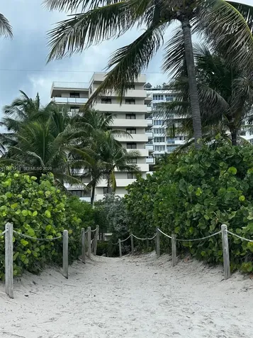 1621 Collins Avenue Miami Beach FL 33139