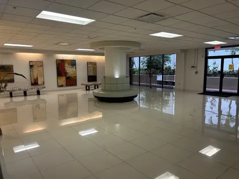 1621 Collins Avenue Miami Beach FL 33139