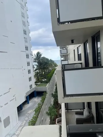 1621 Collins Avenue Miami Beach FL 33139