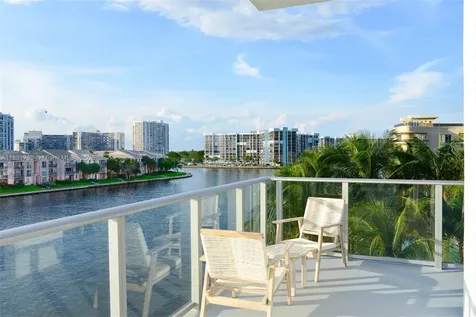4010 S Ocean Drive Hollywood FL 33019