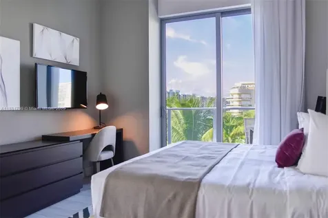 4010 S Ocean Drive Hollywood FL 33019
