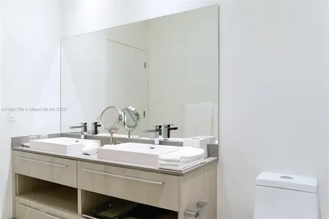 4010 S Ocean Drive Hollywood FL 33019