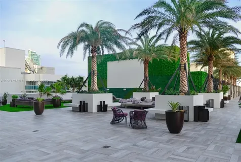 4010 S Ocean Drive Hollywood FL 33019