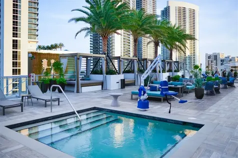 4010 S Ocean Drive Hollywood FL 33019