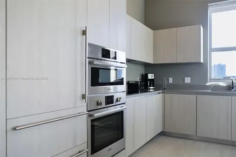 4010 S Ocean Drive Hollywood FL 33019