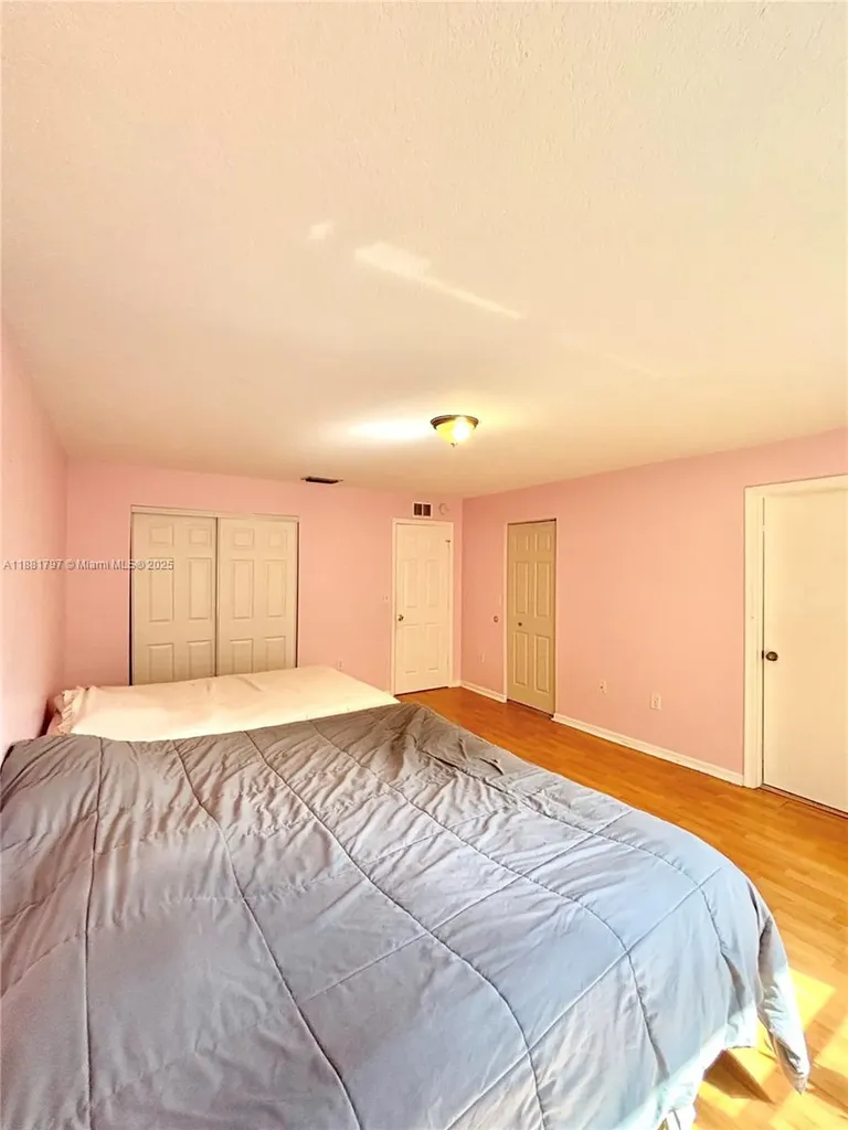 306 NW 115th Way Coral Springs FL 33071