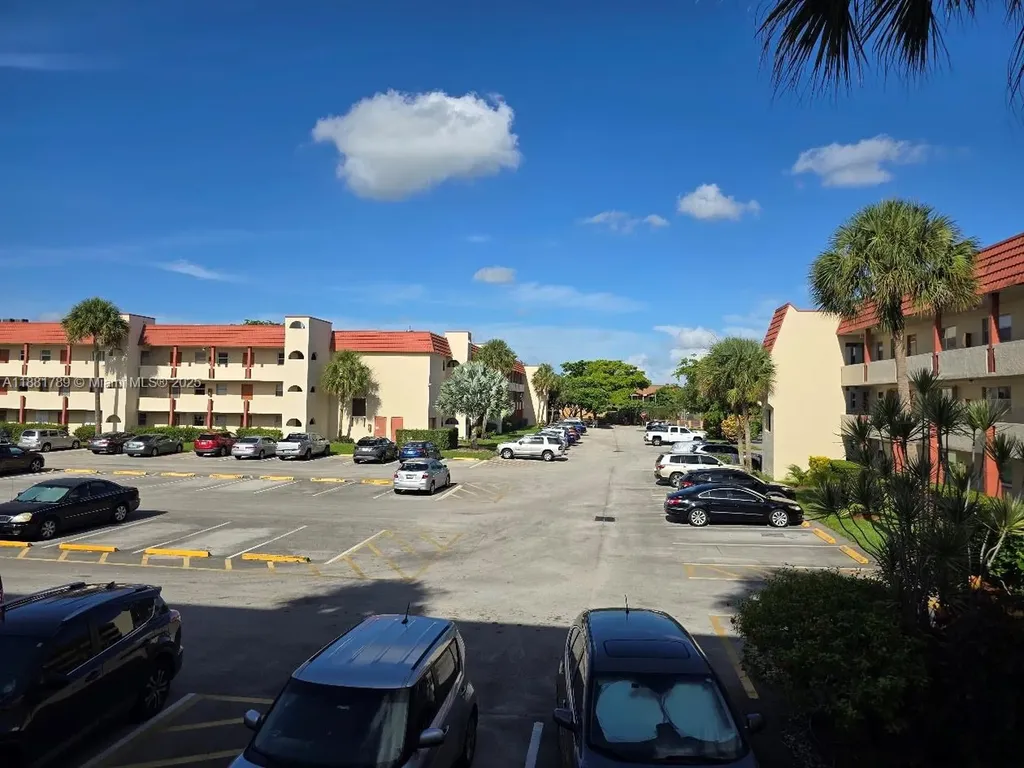 2831 E Sunrise Lakes Drive Sunrise FL 33322