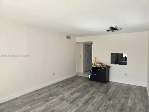 2831 E Sunrise Lakes Drive Sunrise FL 33322